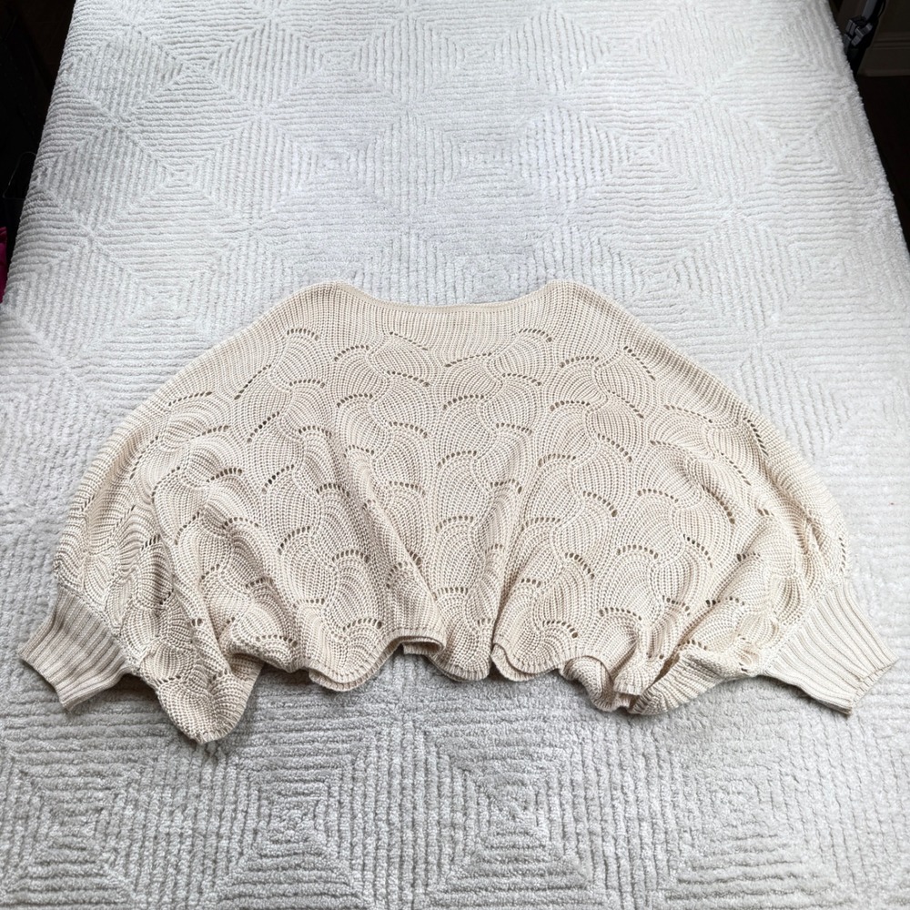 Moon & Madison Pointelle Scalloped Sweater Womens Medium Cream Batwing Boho Chic